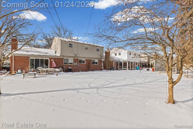 14036 Mayfield Street, Livonia, MI 48154