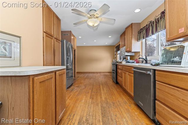 14036 Mayfield Street, Livonia, MI 48154