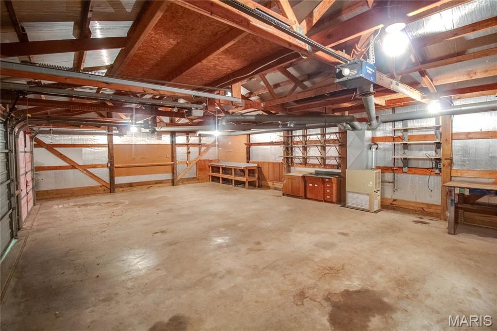 Image 50 of property listing at 713 Ramona Place, Godfrey, IL 62035
