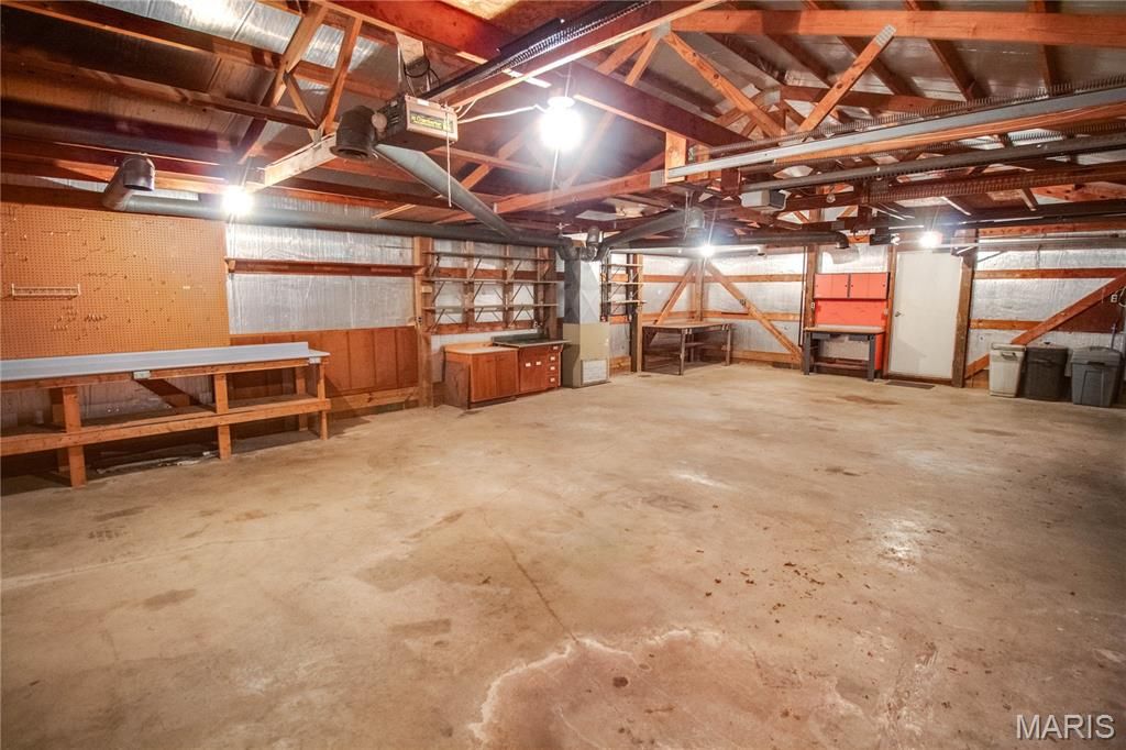 Image 51 of property listing at 713 Ramona Place, Godfrey, IL 62035