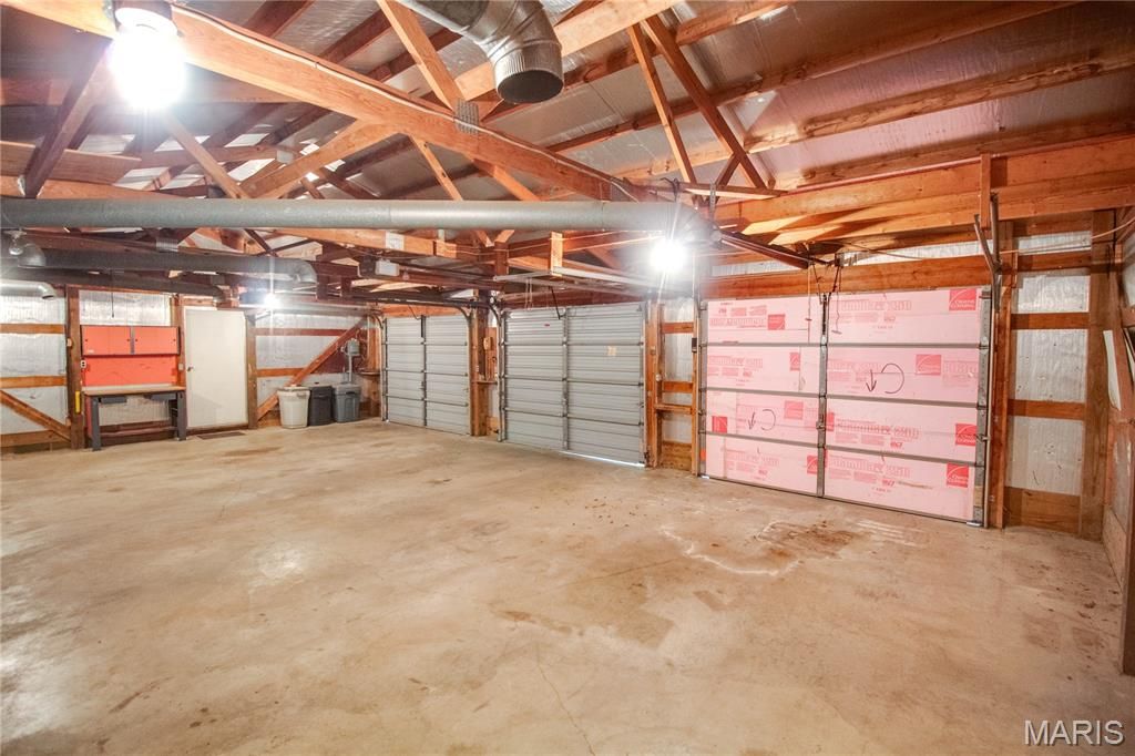 Image 52 of property listing at 713 Ramona Place, Godfrey, IL 62035