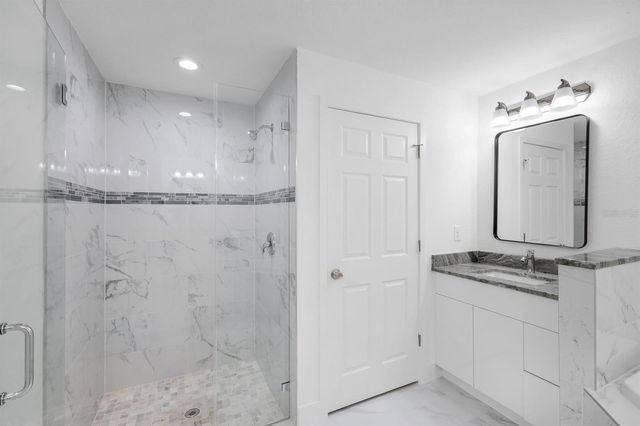 1102 EDISON AVENUE, Lehigh Acres, FL 33972