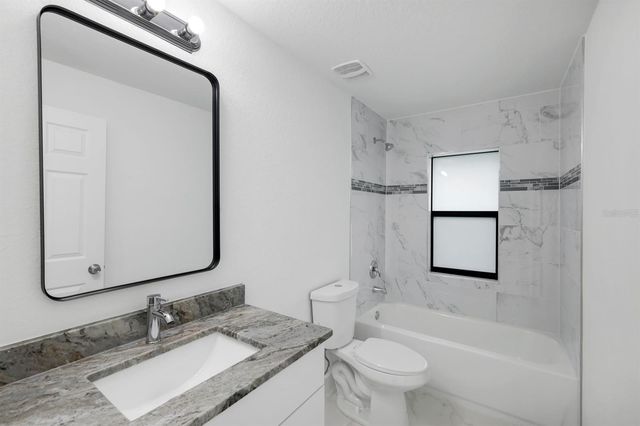 1102 EDISON AVENUE, Lehigh Acres, FL 33972