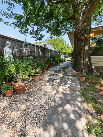 1518 N Ricketts Street, Sherman, TX 75092