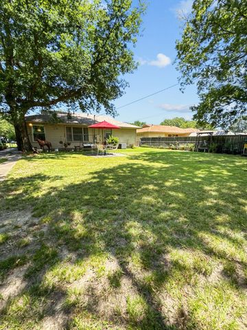 1518 N Ricketts Street, Sherman, TX 75092