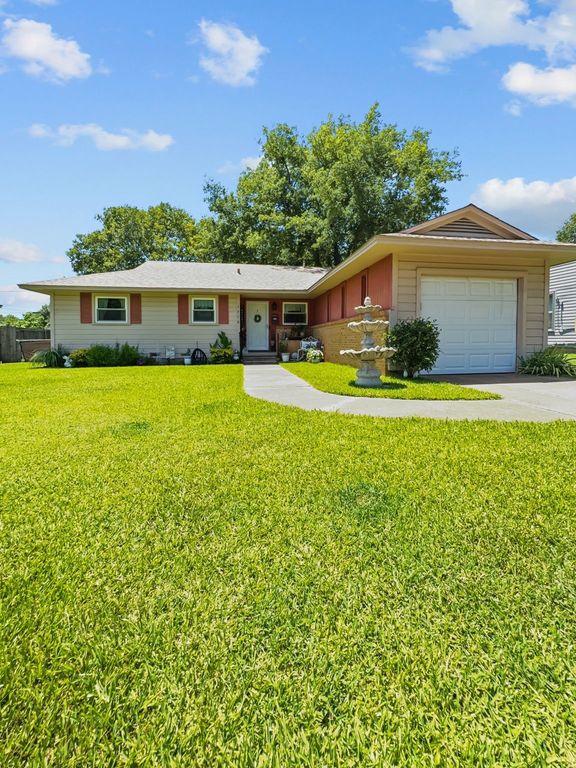 1518 N Ricketts Street, Sherman, TX 75092