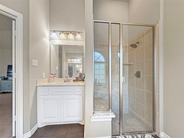 904 Regal Bluff Lane, Desoto, TX 75115