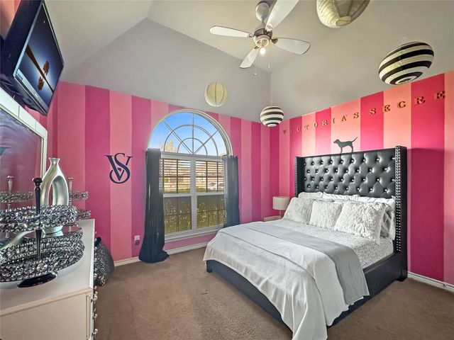 904 Regal Bluff Lane, Desoto, TX 75115