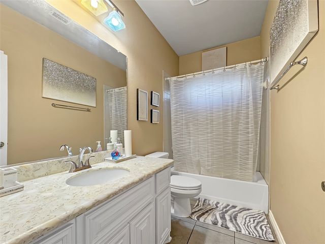 904 Regal Bluff Lane, Desoto, TX 75115