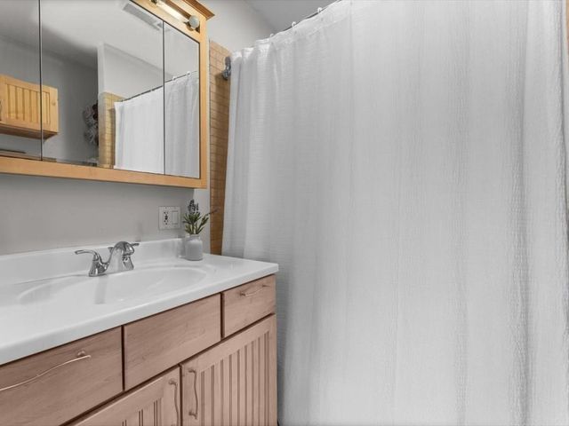 46 Highland Ave 3B, Somerville, MA 02143