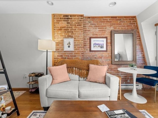 46 Highland Ave 3B, Somerville, MA 02143