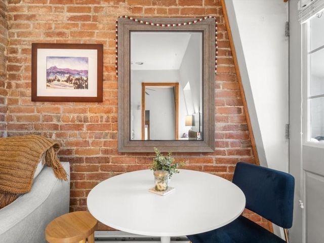 46 Highland Ave 3B, Somerville, MA 02143