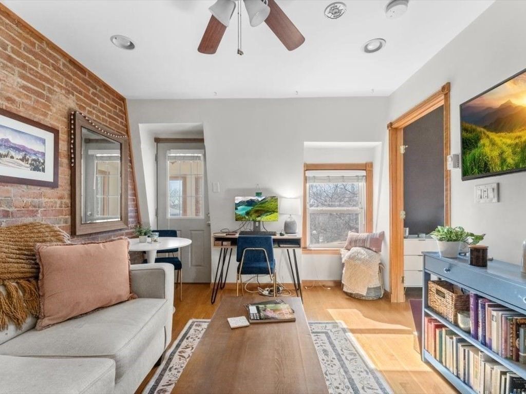 46 Highland Ave 3B, Somerville, MA 02143