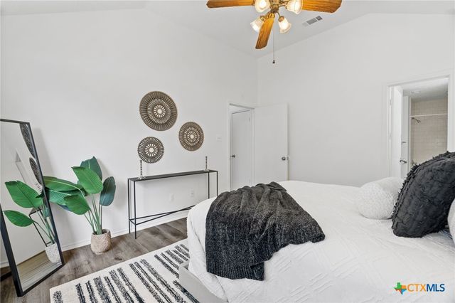 800 Saunders Drive, Round Rock, TX 78664