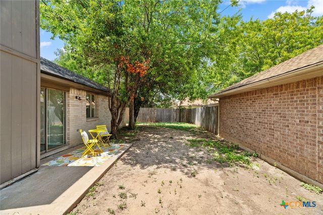 800 Saunders Drive, Round Rock, TX 78664