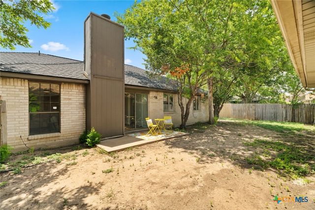 800 Saunders Drive, Round Rock, TX 78664