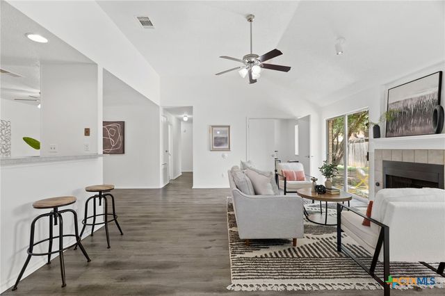 800 Saunders Drive, Round Rock, TX 78664