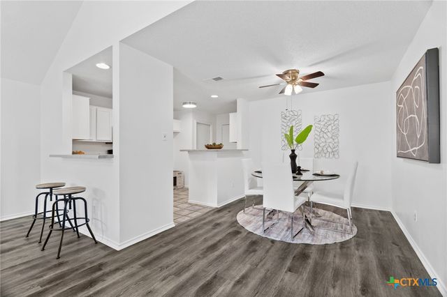 800 Saunders Drive, Round Rock, TX 78664