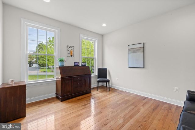 553 ROYAL AVE, Havertown, PA 19083