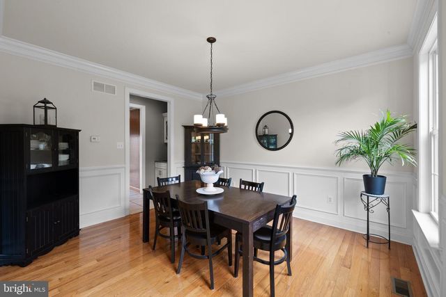 553 ROYAL AVE, Havertown, PA 19083
