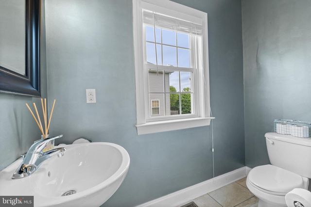 553 ROYAL AVE, Havertown, PA 19083