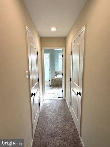 553 ROYAL AVE, Havertown, PA 19083