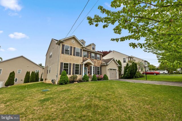 553 ROYAL AVE, Havertown, PA 19083