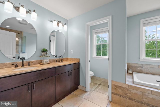 553 ROYAL AVE, Havertown, PA 19083