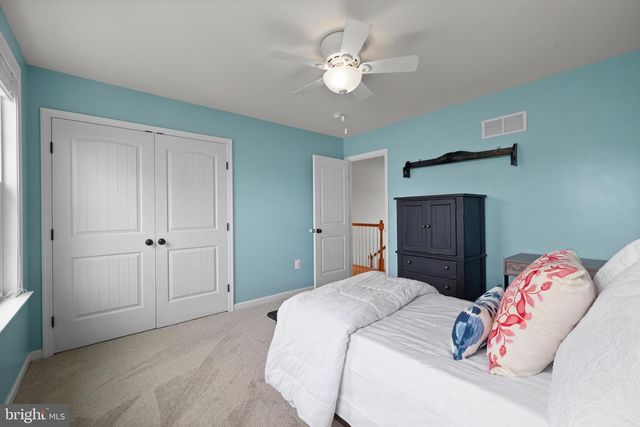553 ROYAL AVE, Havertown, PA 19083