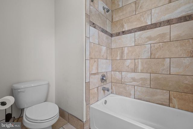 553 ROYAL AVE, Havertown, PA 19083