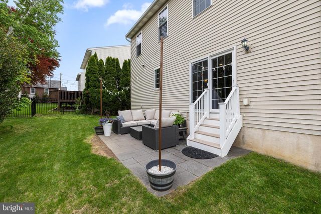 553 ROYAL AVE, Havertown, PA 19083