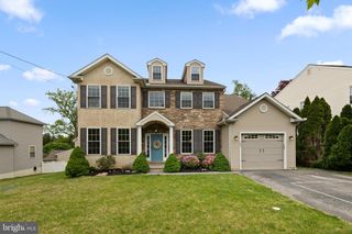 553 ROYAL AVE, Havertown, PA 19083