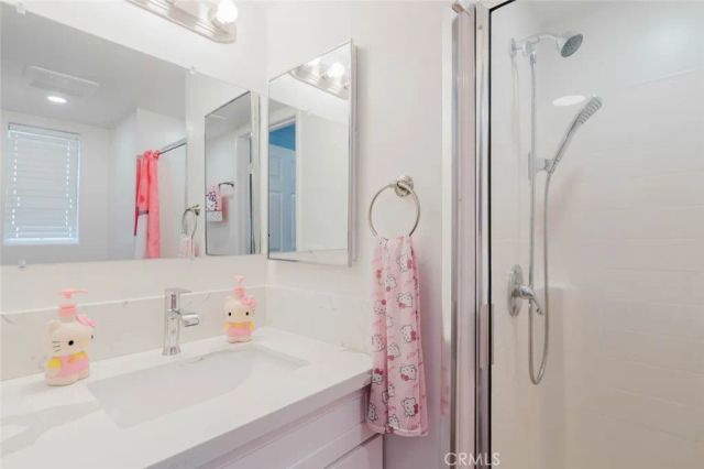 10128 Hillhaven Avenue 101, Tujunga, CA 91042