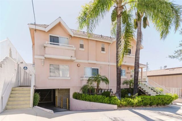 10128 Hillhaven Avenue 101, Tujunga, CA 91042
