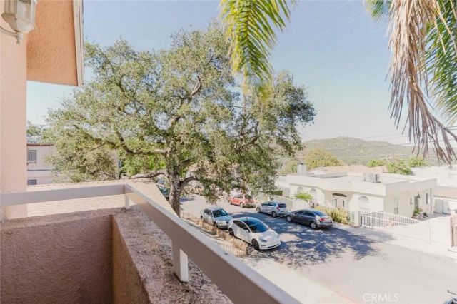 10128 Hillhaven Avenue 101, Tujunga, CA 91042
