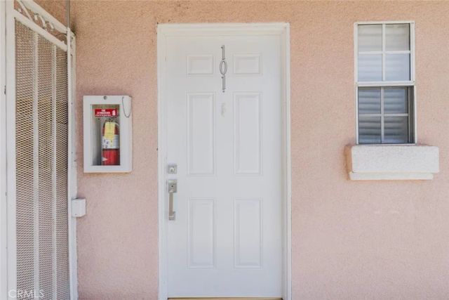 10128 Hillhaven Avenue 101, Tujunga, CA 91042