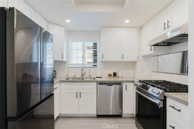 10128 Hillhaven Avenue 101, Tujunga, CA 91042