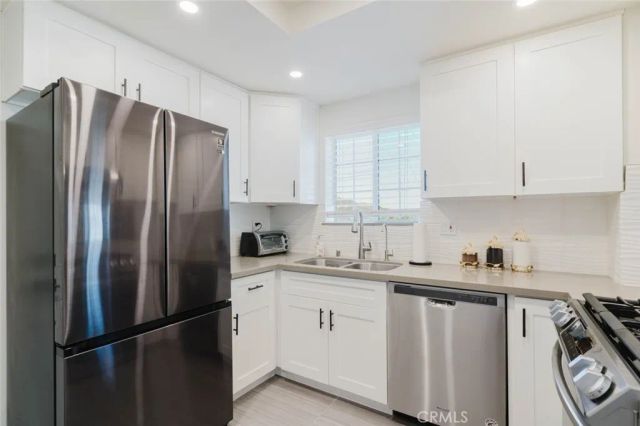 10128 Hillhaven Avenue 101, Tujunga, CA 91042