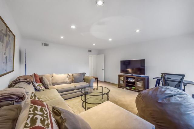 5107 Contour Place, Houston, TX 77096