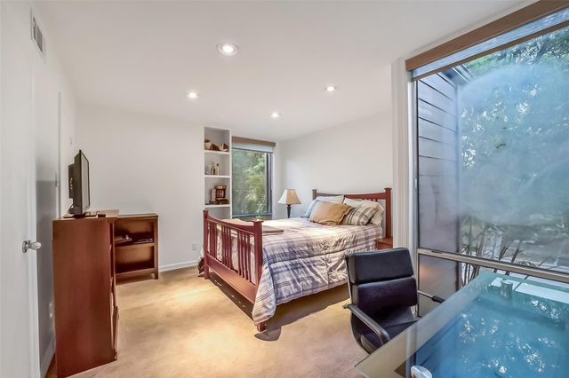 5107 Contour Place, Houston, TX 77096