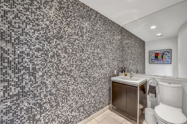 5107 Contour Place, Houston, TX 77096