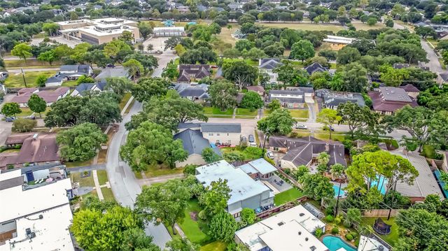 5107 Contour Place, Houston, TX 77096