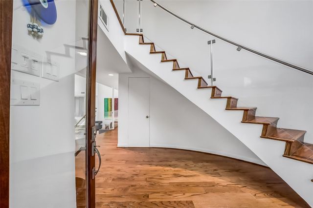 5107 Contour Place, Houston, TX 77096