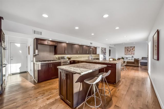 5107 Contour Place, Houston, TX 77096