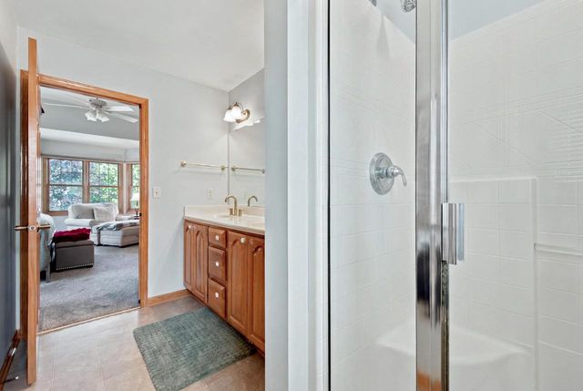 6732 S Yale DRIVE, Franklin, WI 53132