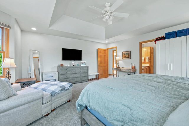 6732 S Yale DRIVE, Franklin, WI 53132