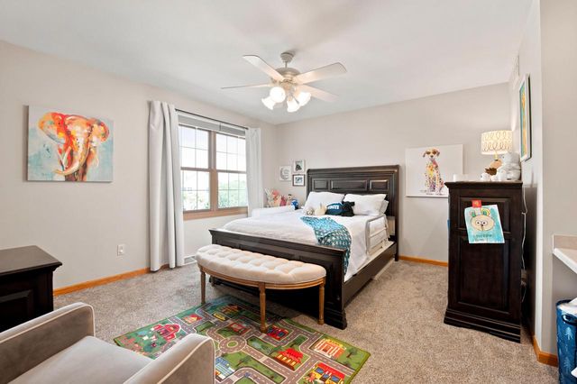 6732 S Yale DRIVE, Franklin, WI 53132
