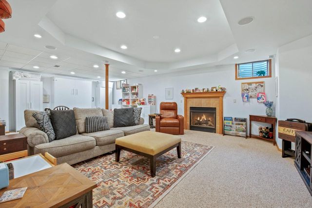 6732 S Yale DRIVE, Franklin, WI 53132