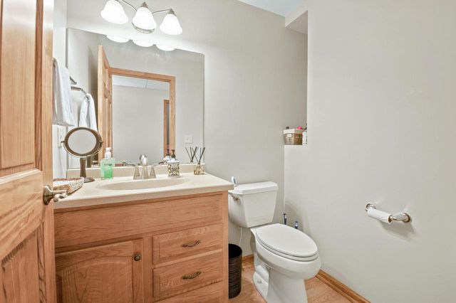 6732 S Yale DRIVE, Franklin, WI 53132