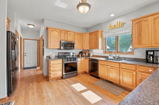 6732 S Yale DRIVE, Franklin, WI 53132